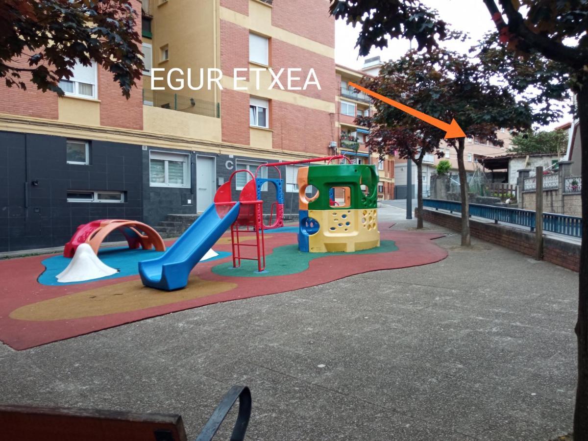 Eguretxea Apartment Laudio Bagian luar foto